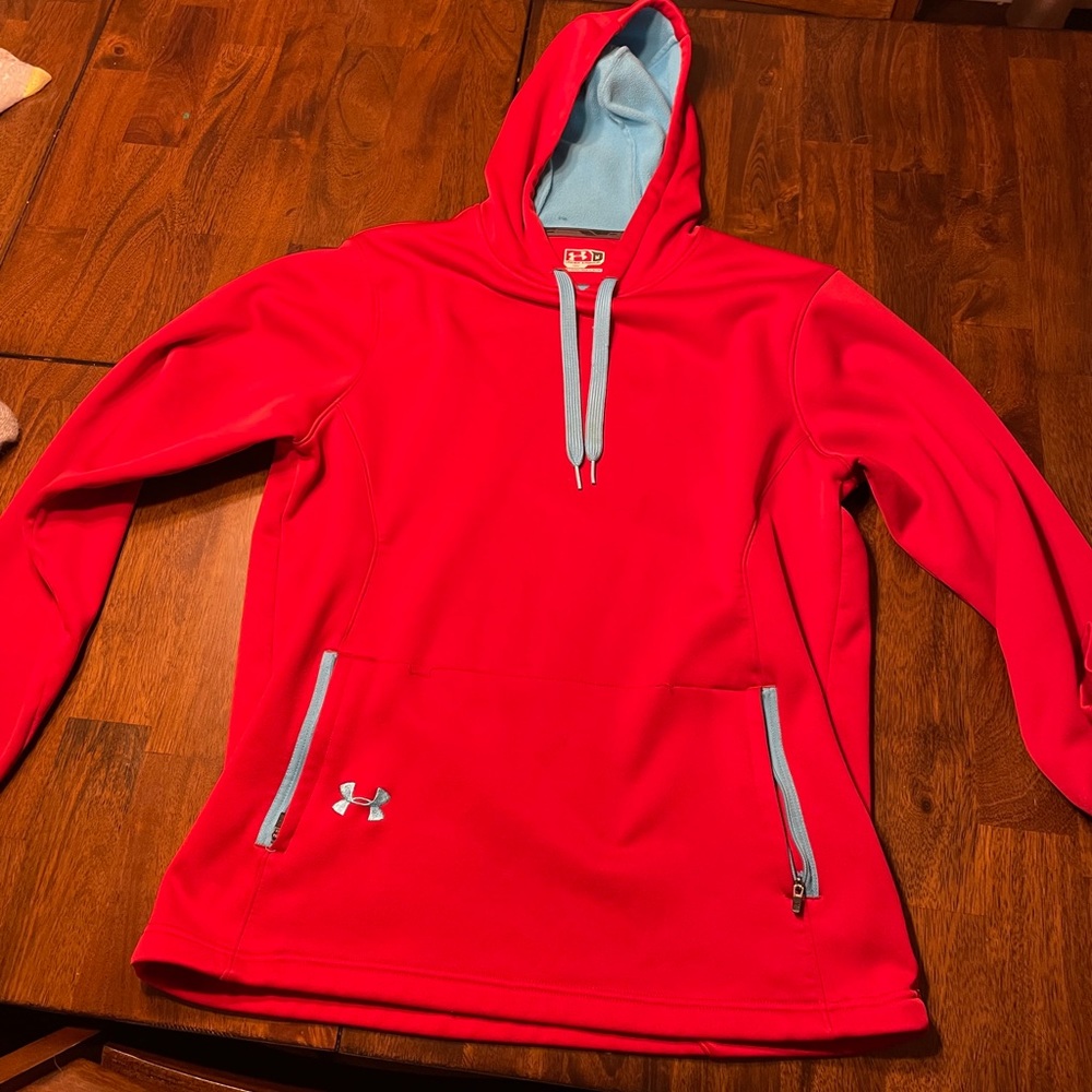 Womens UA hoodie